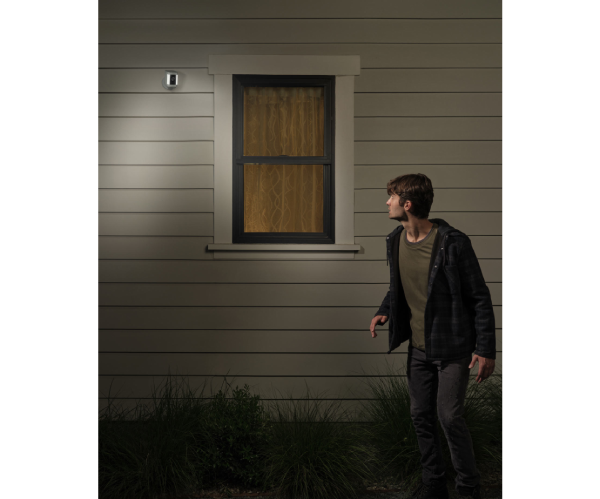 Ring-Spotlight-Cam-Battery_1