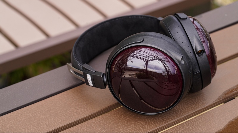 FiiO Closed-Back Headphone in Mahogany - FT13 (M)